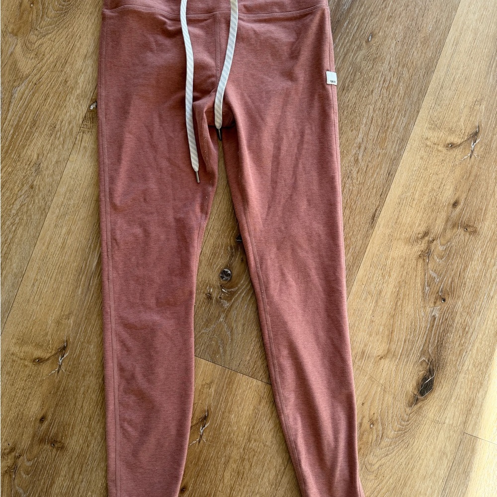 Vuori women’s Dusty Rose Leggings